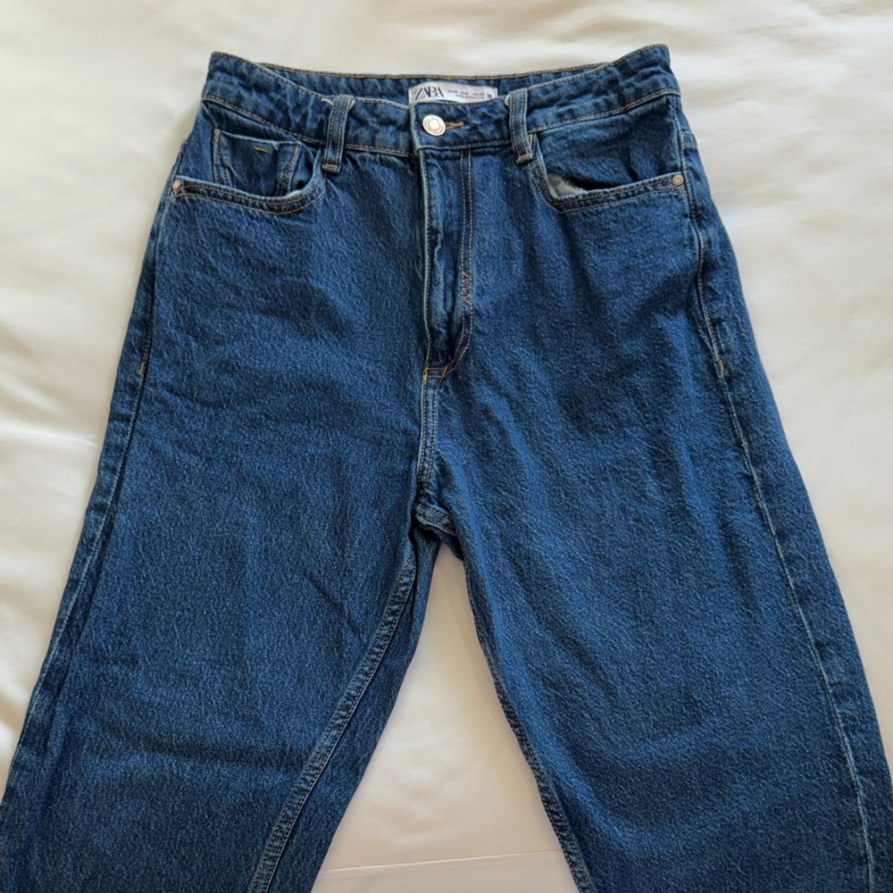 ZARA women’s straight leg jeans